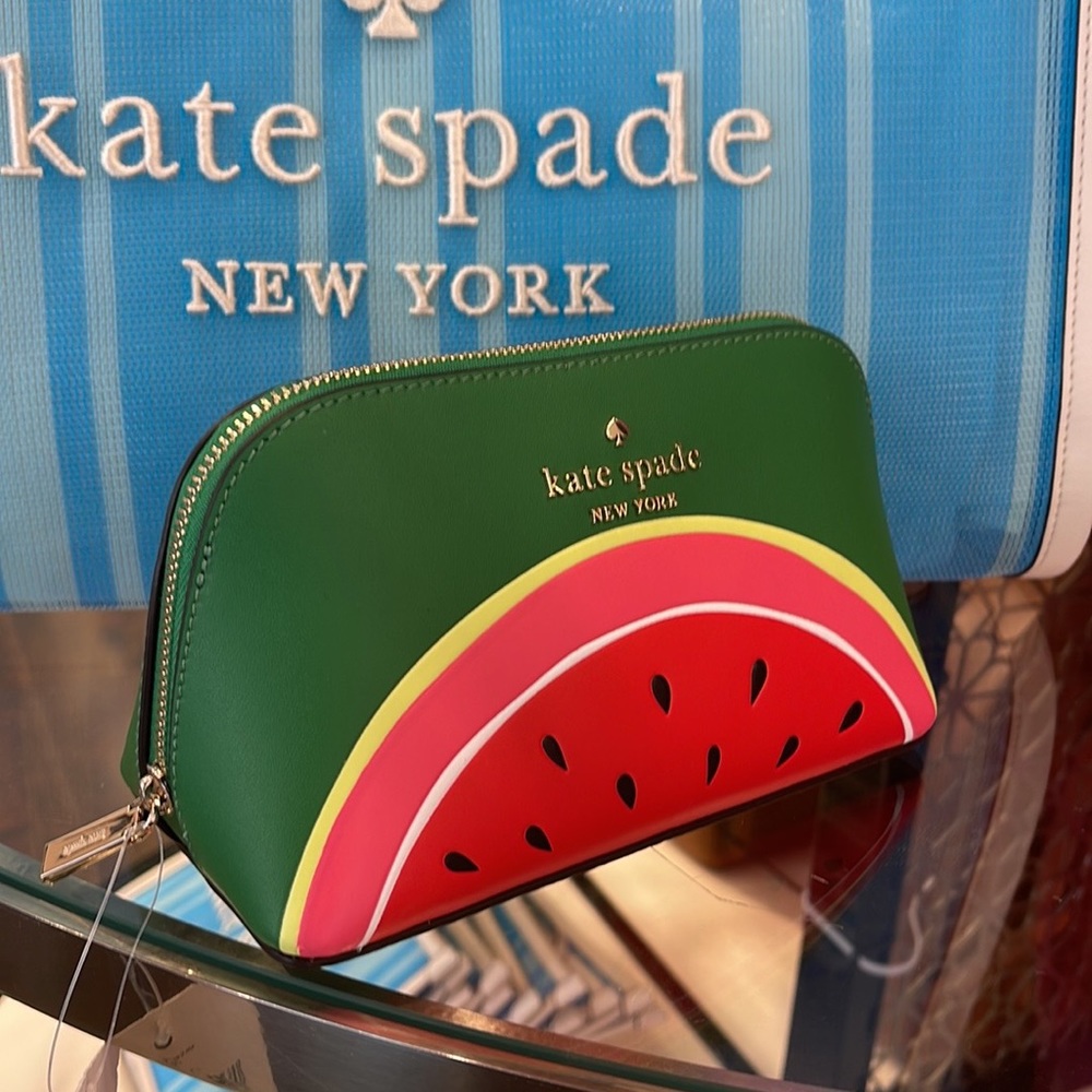 Kate Spade Watermelon Small Cosmetic Case
COLOR:
Multi
NWT - Picture 12 of 16